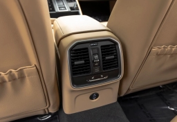 Porsche Macan T AWD 2026