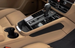 Porsche Macan T AWD 2026