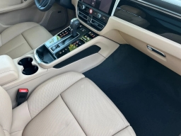 Porsche Macan T AWD 2026