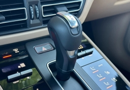 Porsche Macan T AWD 2026
