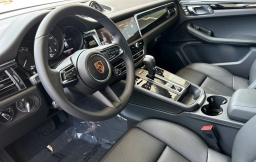 Porsche Macan T AWD 2026