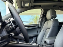 Porsche Macan T AWD 2026