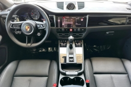 Porsche Macan T AWD 2026