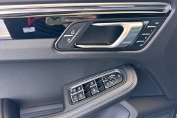 Porsche Macan T AWD 2026