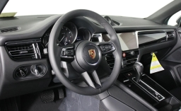Porsche Macan T AWD 2026