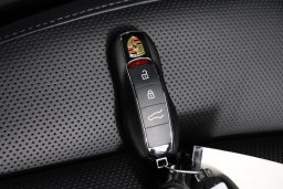 Porsche Macan T AWD 2026