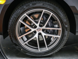 Porsche Macan Base AWD 2026