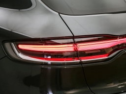 Porsche Macan Base AWD 2026