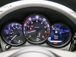 Porsche Macan Base AWD 2026