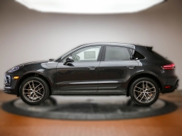 Porsche Macan Base AWD 2026