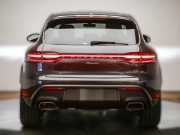 Porsche Macan Base AWD 2026