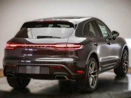 Porsche Macan Base AWD 2026