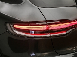 Porsche Macan Base AWD 2026
