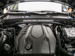 Porsche Macan Base AWD 2026