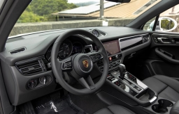 Porsche Macan T AWD 2026