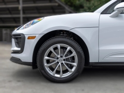 Porsche Macan T AWD 2026