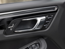 Porsche Macan T AWD 2026