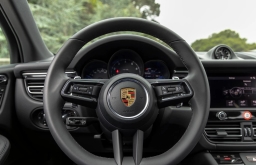 Porsche Macan T AWD 2026