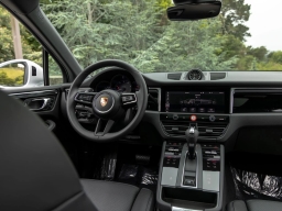 Porsche Macan T AWD 2026