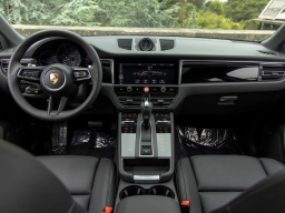 Porsche Macan T AWD 2026