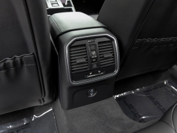 Porsche Macan T AWD 2026