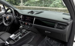 Porsche Macan T AWD 2026