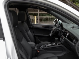 Porsche Macan T AWD 2026
