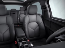 Porsche Macan Base AWD 2026