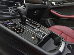 Porsche Macan T AWD 2026