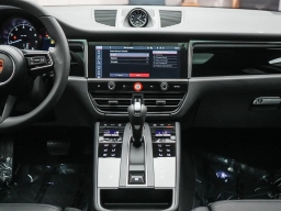 Porsche Macan T AWD 2026