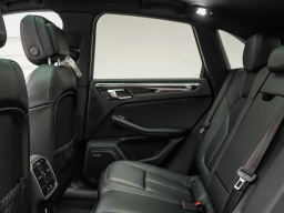Porsche Macan T AWD 2026