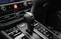 Porsche Macan T AWD 2026