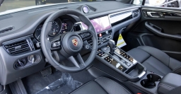 Porsche Macan T AWD 2026