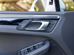 Porsche Macan T AWD 2026