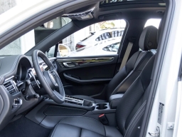 Porsche Macan T AWD 2026