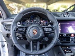Porsche Macan T AWD 2026