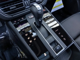 Porsche Macan T AWD 2026