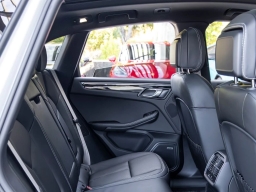 Porsche Macan T AWD 2026