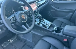 Porsche Macan T AWD 2026