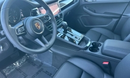 Porsche Macan T AWD 2026