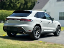 Porsche Macan T AWD 2026