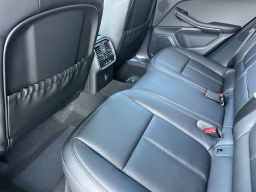 Porsche Macan T AWD 2026