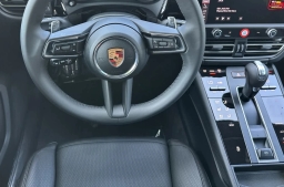 Porsche Macan T AWD 2026
