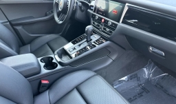 Porsche Macan T AWD 2026