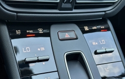Porsche Macan T AWD 2026