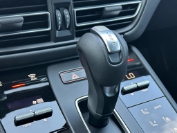 Porsche Macan T AWD 2026
