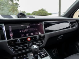 Porsche Macan T AWD 2026