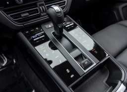 Porsche Macan T AWD 2026