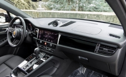 Porsche Macan T AWD 2026
