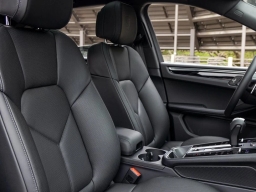 Porsche Macan T AWD 2026